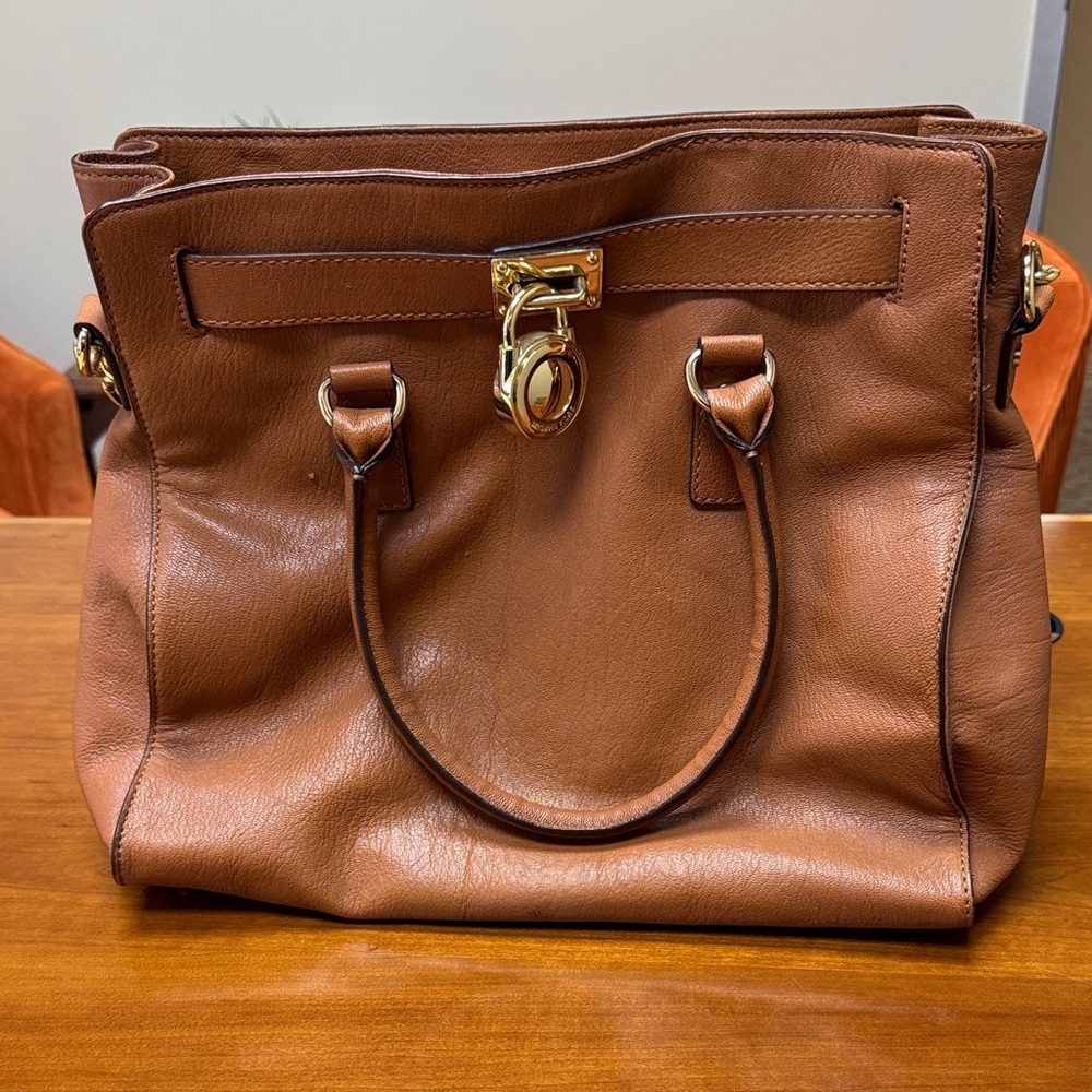 MICHAEL KORS Hamilton Large Saffiano Leather Handbag $358 Luggage w Gold Lock